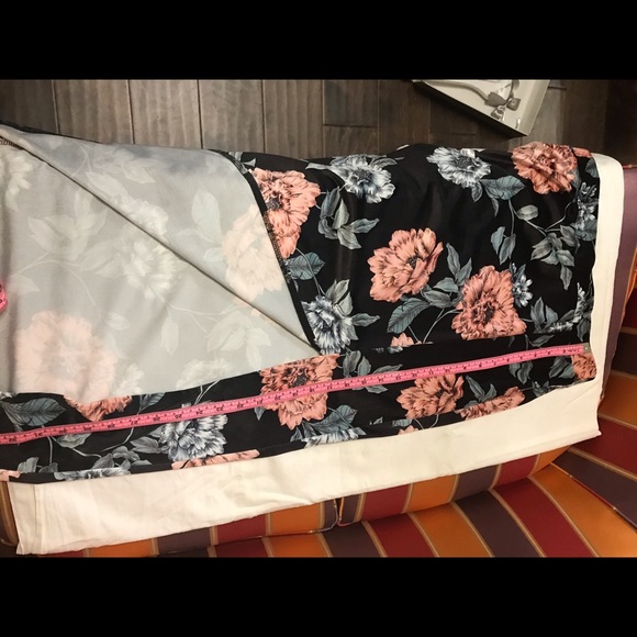 Skirt - Picture 3 of 5